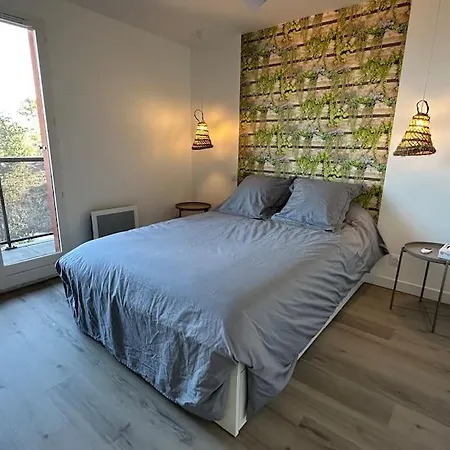 T3 Grand Standing 65m2, Vue Mer, Parking Prive Et A 200m Des Plages *